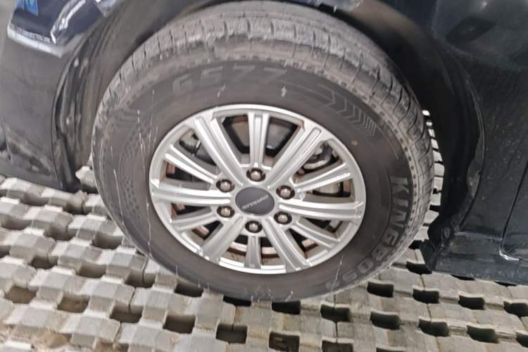 Used SAIC MAXUS G20 2023 Facelifted ES 2.0T Gasoline Automatic Value Edition Left Front Wheel Hub