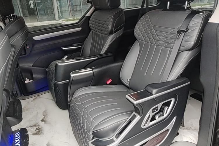 Used SAIC MAXUS G20 2023 Facelifted ES 2.0T Gasoline Automatic Value Edition Left Rear Seat