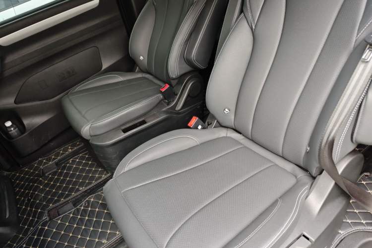 Used SAIC MAXUS G20 2023 Facelifted ES 2.0T Gasoline Automatic Value Edition Left Rear Seat