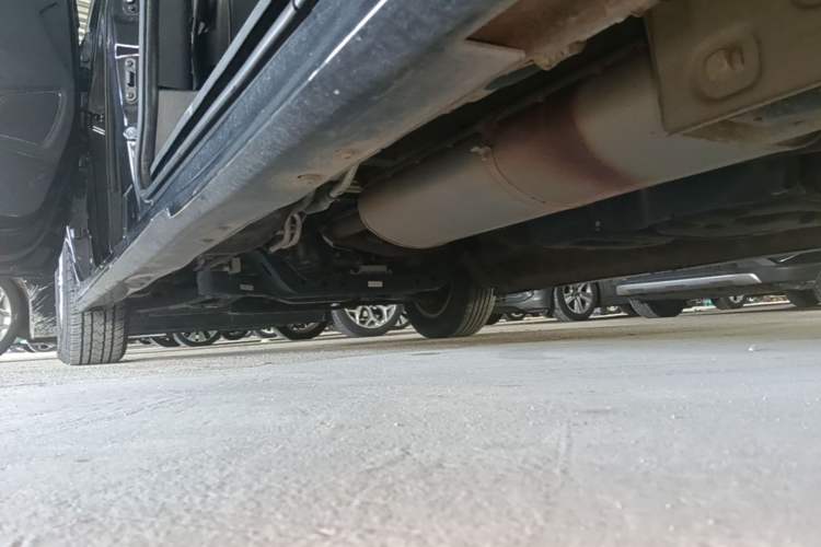 Used SAIC MAXUS G20 2023 Facelifted ES 2.0T Gasoline Automatic Value Edition Left Side Sill