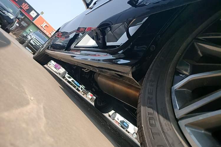 Used SAIC MAXUS G20 2023 Facelifted PLUS 2.0T Gasoline Automatic Luxury Edition Left Side Sill