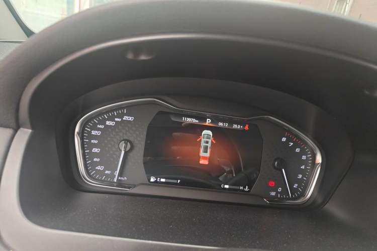 Used SAIC MAXUS G20 2023 Facelifted PLUS 2.0T Gasoline Automatic Luxury Edition Odometer Close Up