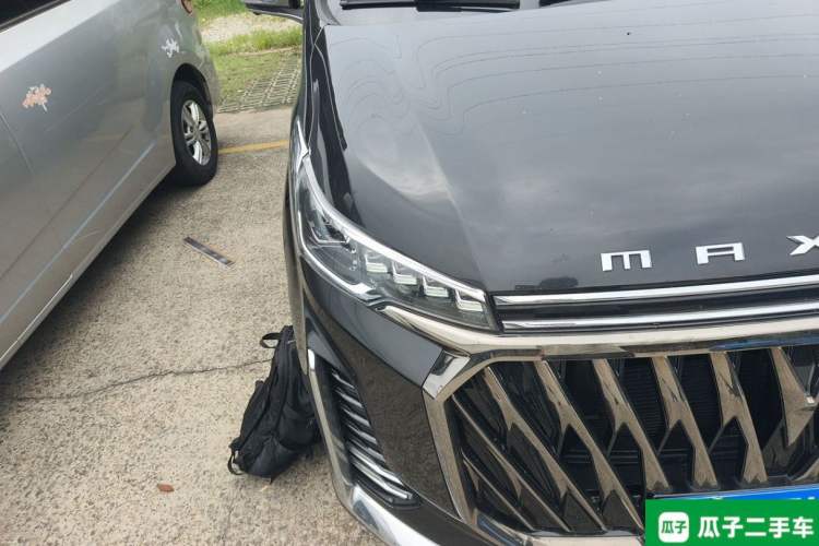 Used SAIC MAXUS G20 2023 Facelifted PLUS 2.0T Gasoline Automatic Luxury Edition Right Front Headlight