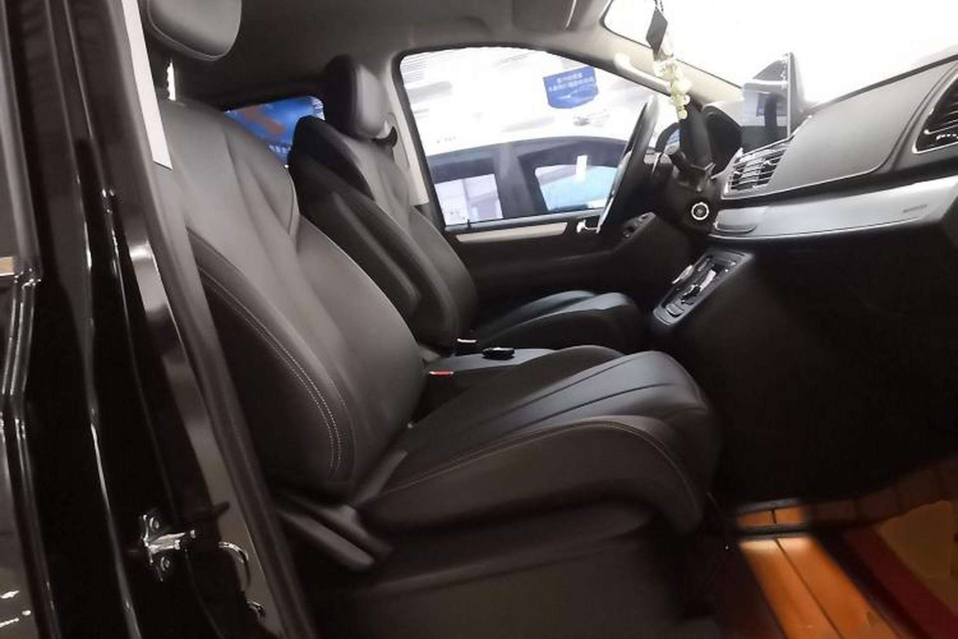 Used SAIC MAXUS G20 2023 Facelifted ES 2.0T Gasoline Automatic Value Edition Right Front Seat