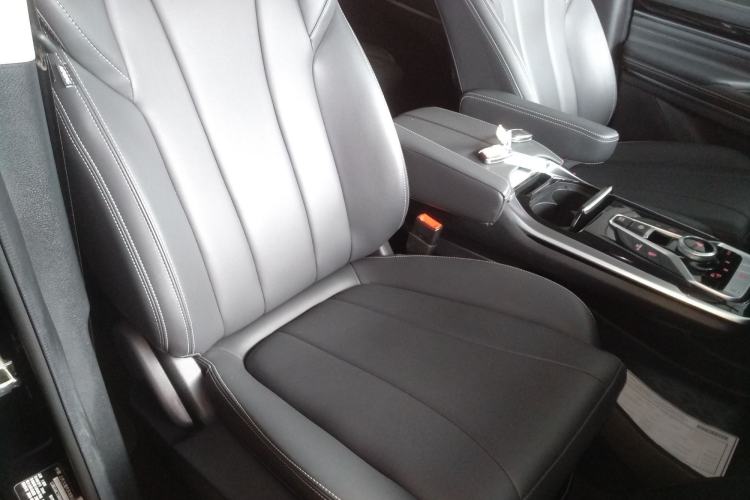 Used SAIC MAXUS G20 2023 Facelifted PLUS 2.0T Gasoline Automatic Luxury Edition Right Front Seat