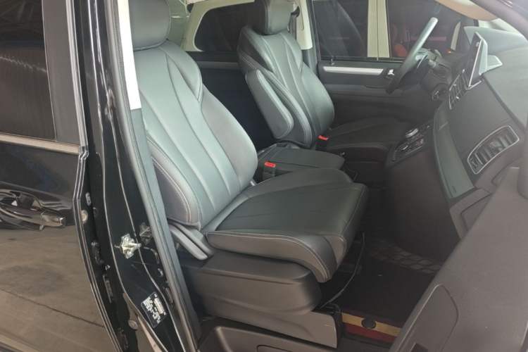 Used SAIC MAXUS G20 2023 Facelifted ES 2.0T Gasoline Automatic Value Edition Right Front Seat