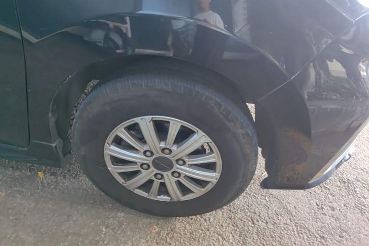 Used SAIC MAXUS G20 2023 Facelifted ES 2.0T Gasoline Automatic Value Edition Right Front Wheel Hub