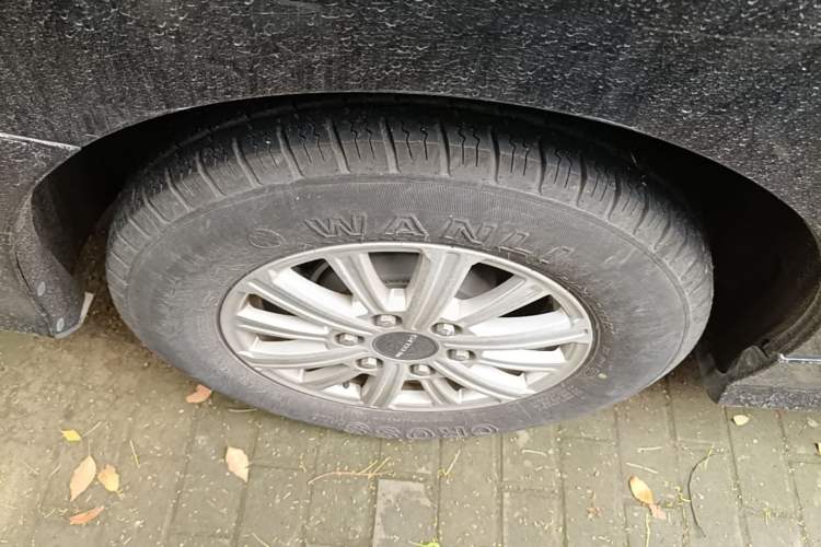 Used SAIC MAXUS G20 2023 Facelifted ES 2.0T Gasoline Automatic Value Edition Right Rear Wheel Hub