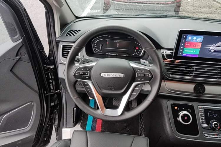 Used SAIC MAXUS G20 2023 Facelifted ES 2.0T Gasoline Automatic Value Edition Steering Wheel