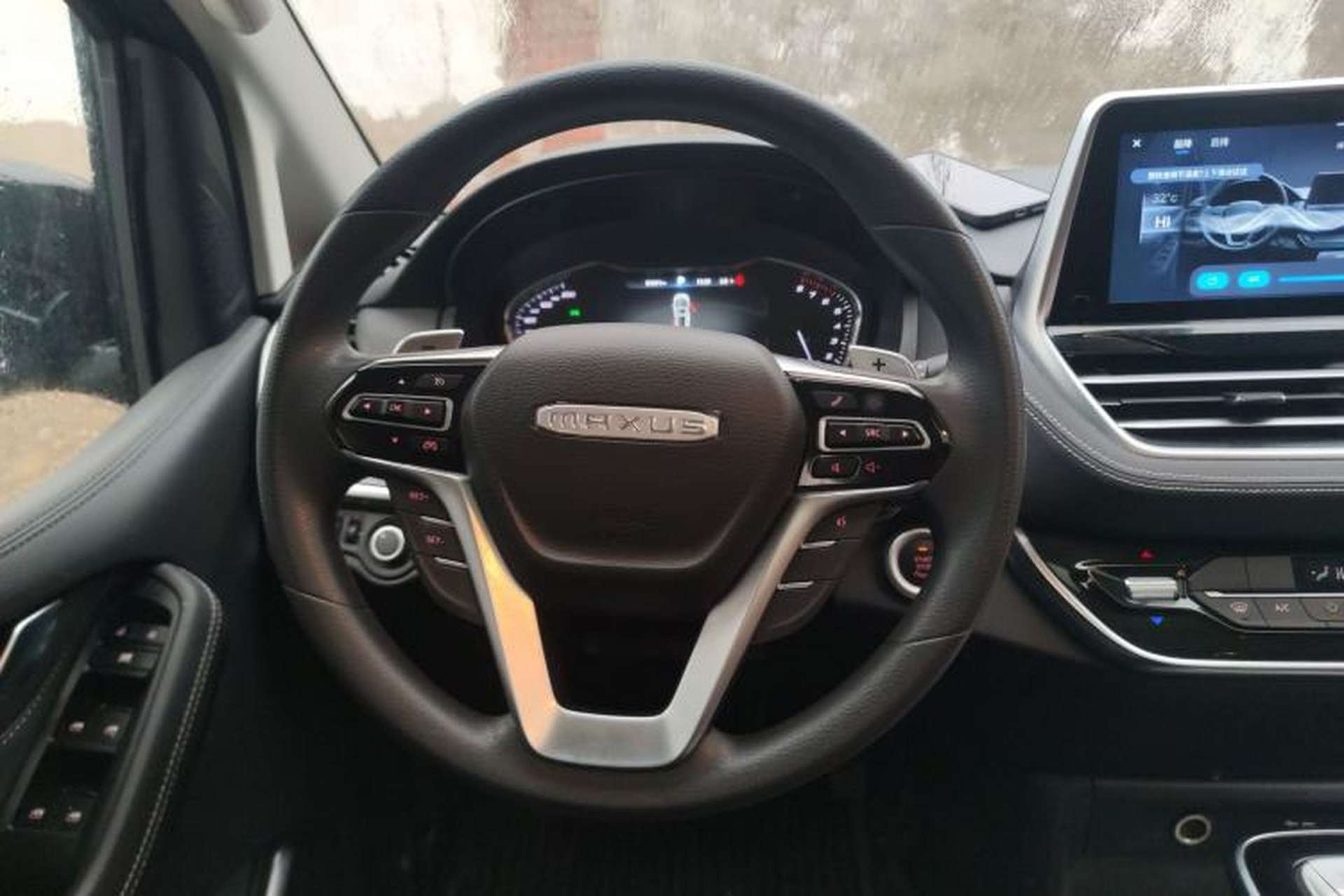 Used SAIC MAXUS G20 2023 Facelifted PLUS 2.0T Gasoline Automatic Luxury Edition Steering Wheel