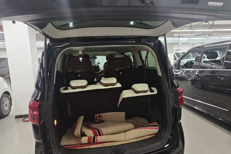 Used SAIC MAXUS G20 2023 Facelift PLUS 2.0T Diesel Automatic Luxury Edition Trunk