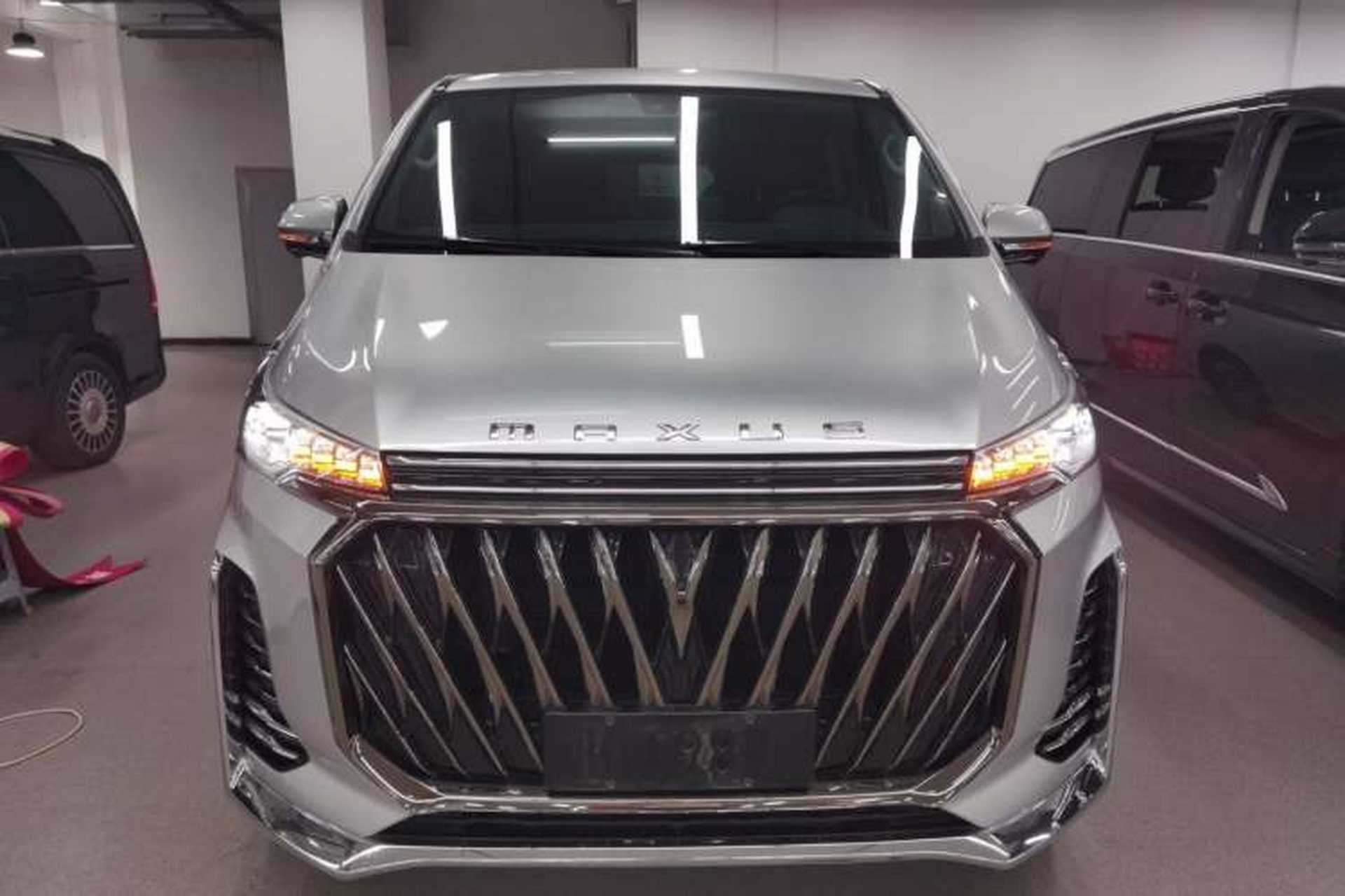 Used SAIC MAXUS G20 2023 Facelift PLUS 2.0T Gasoline Automatic Luxury Touring Edition Exterior 1