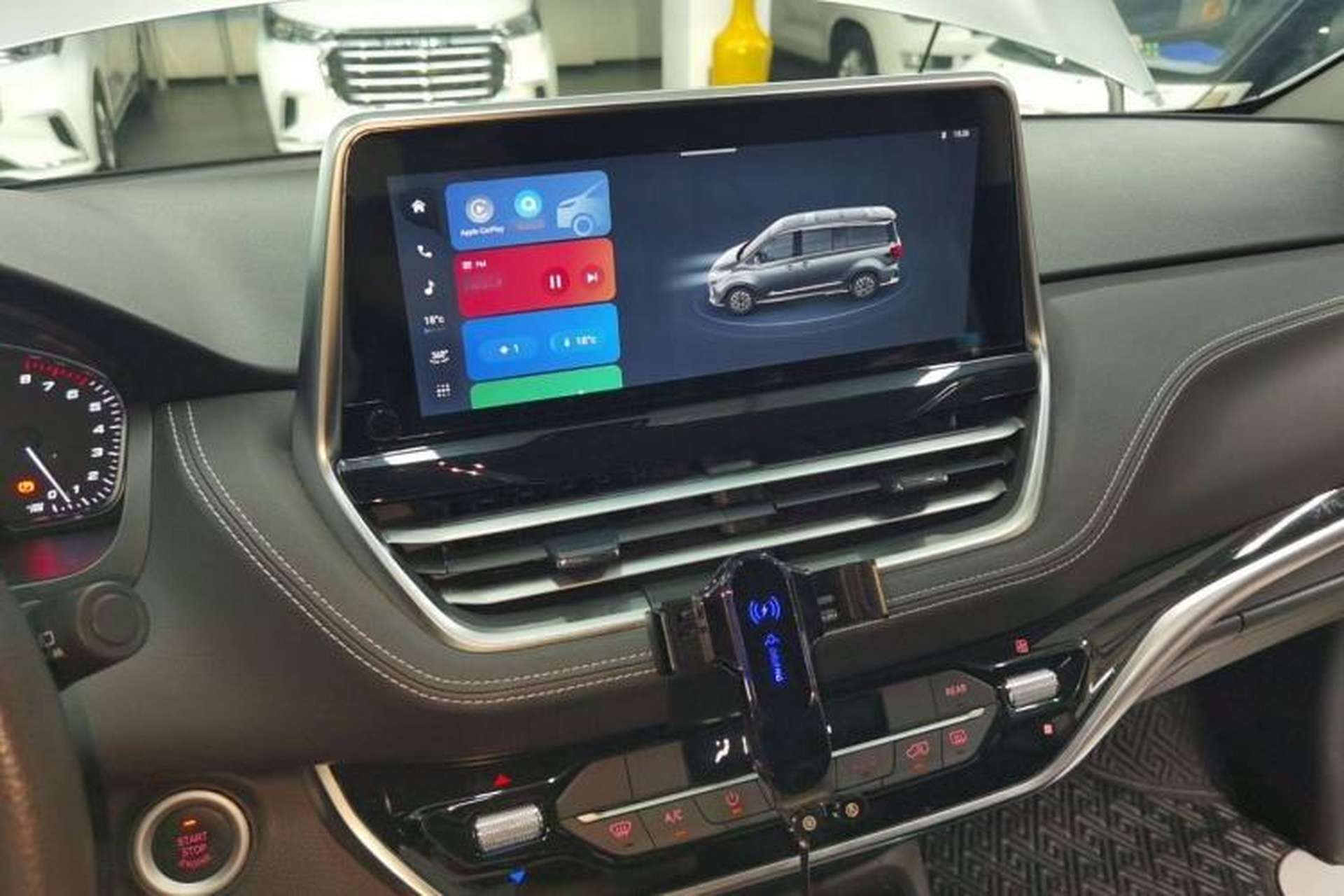 Used SAIC MAXUS G20 2023 Facelift PLUS 2.0T Gasoline Automatic Luxury Touring Edition Interior 2