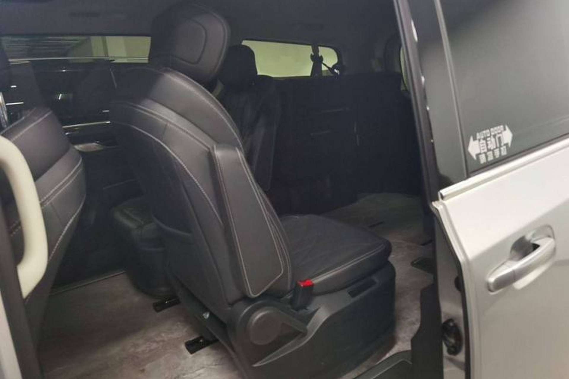 Used SAIC MAXUS G20 2023 Facelift PLUS 2.0T Gasoline Automatic Luxury Touring Edition Interior 6
