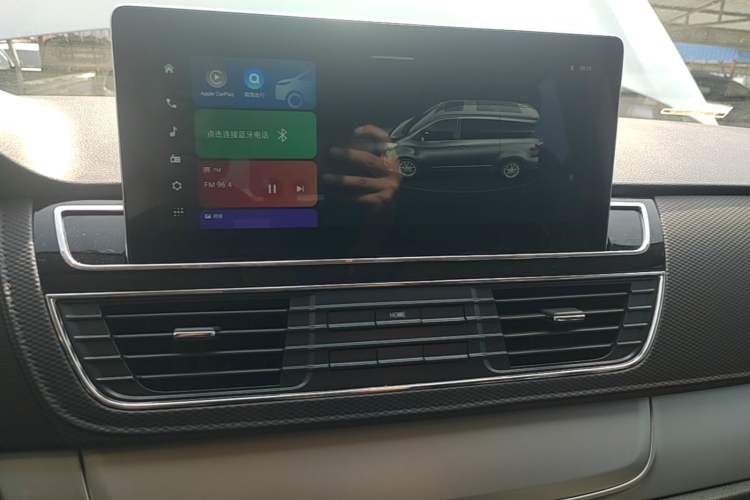 Used SAIC MAXUS G20 2023 Facelifted ES 2.0T Gasoline Automatic Value Edition Audio And AC Panel