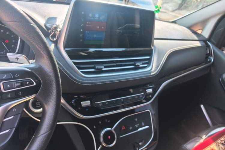Used SAIC MAXUS G20 2023 Facelift PLUS 2.0T Diesel Automatic Luxury Edition Audio And AC Panel