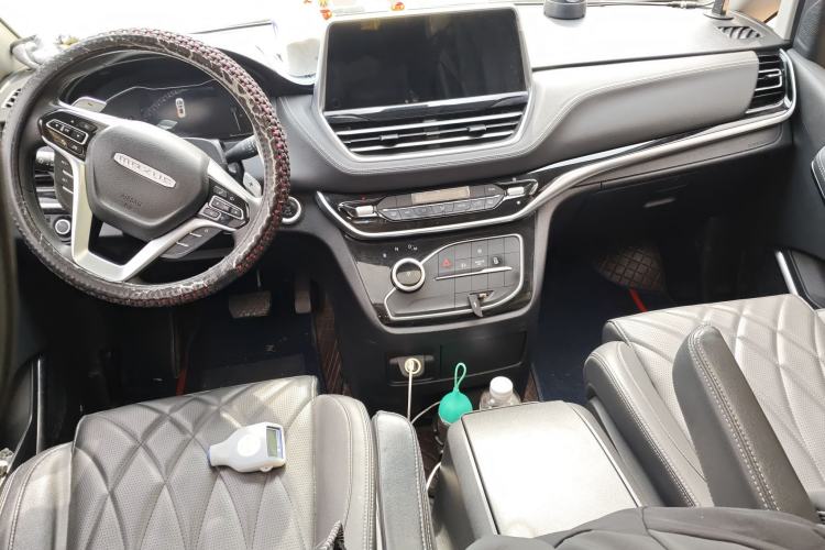 Used SAIC MAXUS G20 2023 Facelift PLUS 2.0T Diesel Automatic Luxury Edition Center Console