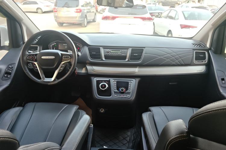 Used SAIC MAXUS G20 2023 ES 2.0T Gasoline Automatic Value Edition Center Console
