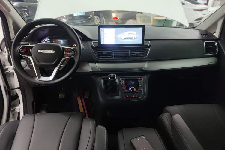 Used SAIC MAXUS G20 2023 Facelifted ES 2.0T Diesel Manual - Exceptional Value Edition Center Console