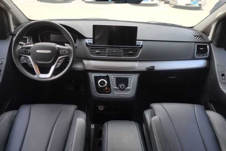 Used SAIC MAXUS G20 2023 Facelifted ES 2.0T Gasoline Automatic Value Edition Center Console