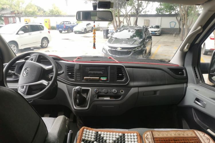 Used SAIC MAXUS G20 2023 ES 2.0T Diesel Manual Value Edition Center Console