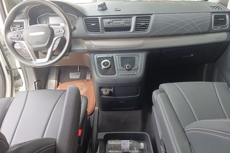 Used SAIC MAXUS G20 2023 ES 2.0T Gasoline Automatic Value Edition Center Console