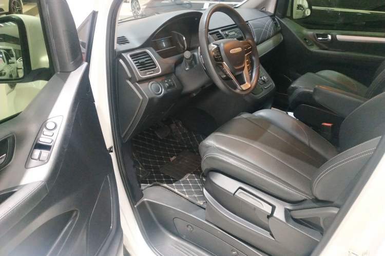 Used SAIC MAXUS G20 2023 ES 2.0T Gasoline Automatic Value Edition Driver Seat