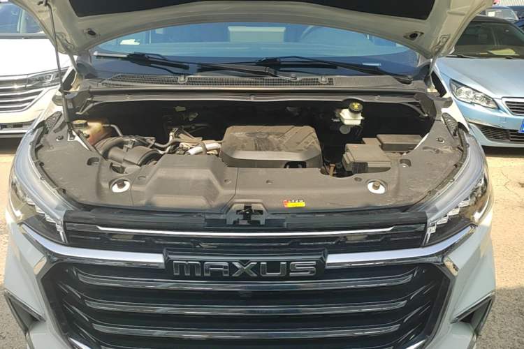 Used SAIC MAXUS G20 2023 Facelifted ES 2.0T Gasoline Automatic Value Edition Engine Bay