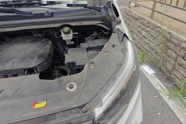 Used SAIC MAXUS G20 2023 Facelifted ES 2.0T Gasoline Automatic Value Edition Engine Bay Left