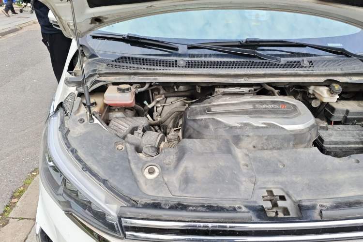 Used SAIC MAXUS G20 2023 Facelift PLUS 2.0T Diesel Automatic Luxury Edition Engine Bay Right