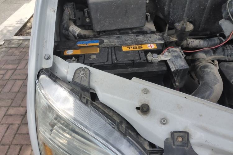Used SAIC MAXUS G20  Engine Bay Right