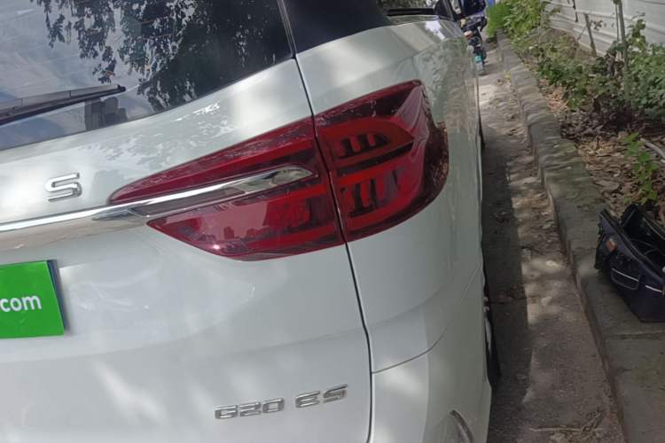 Used SAIC MAXUS G20 2023 ES 2.0T Gasoline Automatic Value Edition Exterior 3