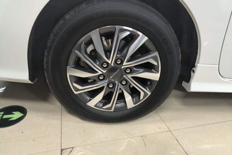 Used SAIC MAXUS G20 2023 PLUS 2.0T Gasoline Automatic Luxury Edition Exterior 5