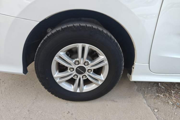 Used SAIC MAXUS G20 2023 ES 2.0T Gasoline Automatic Value Edition Exterior 5