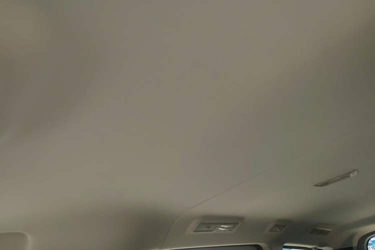 Used SAIC MAXUS G20 2023 Facelifted ES 2.0T Gasoline Automatic Value Edition Headliner