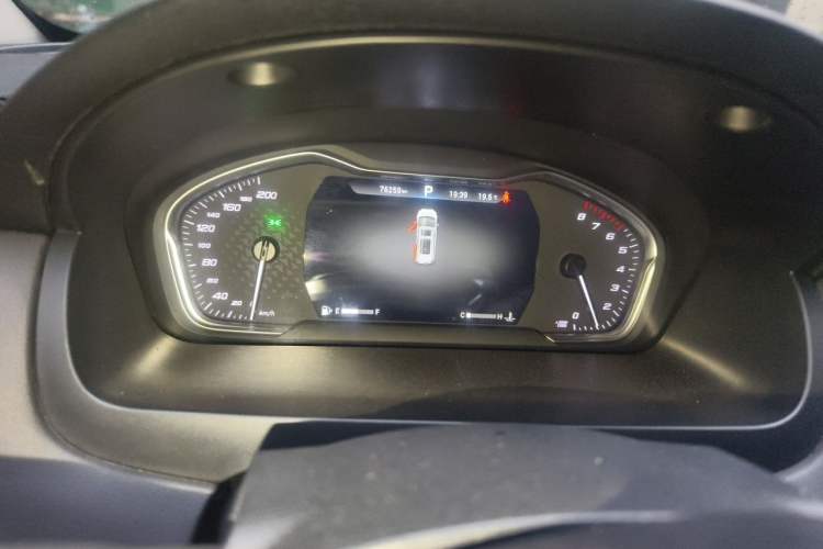 Used SAIC MAXUS G20 2023 Facelifted PLUS 2.0T Gasoline Automatic Luxury Edition Instrument Cluster