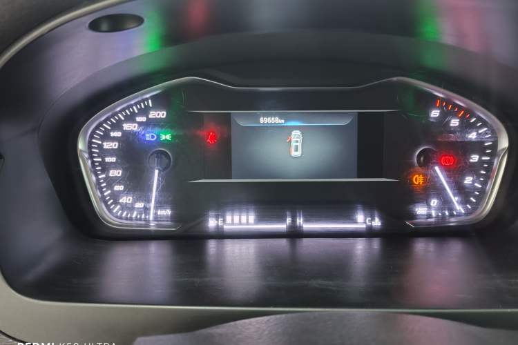 Used SAIC MAXUS G20 2023 Facelifted ES 2.0T Diesel Manual - Exceptional Value Edition Instrument Cluster