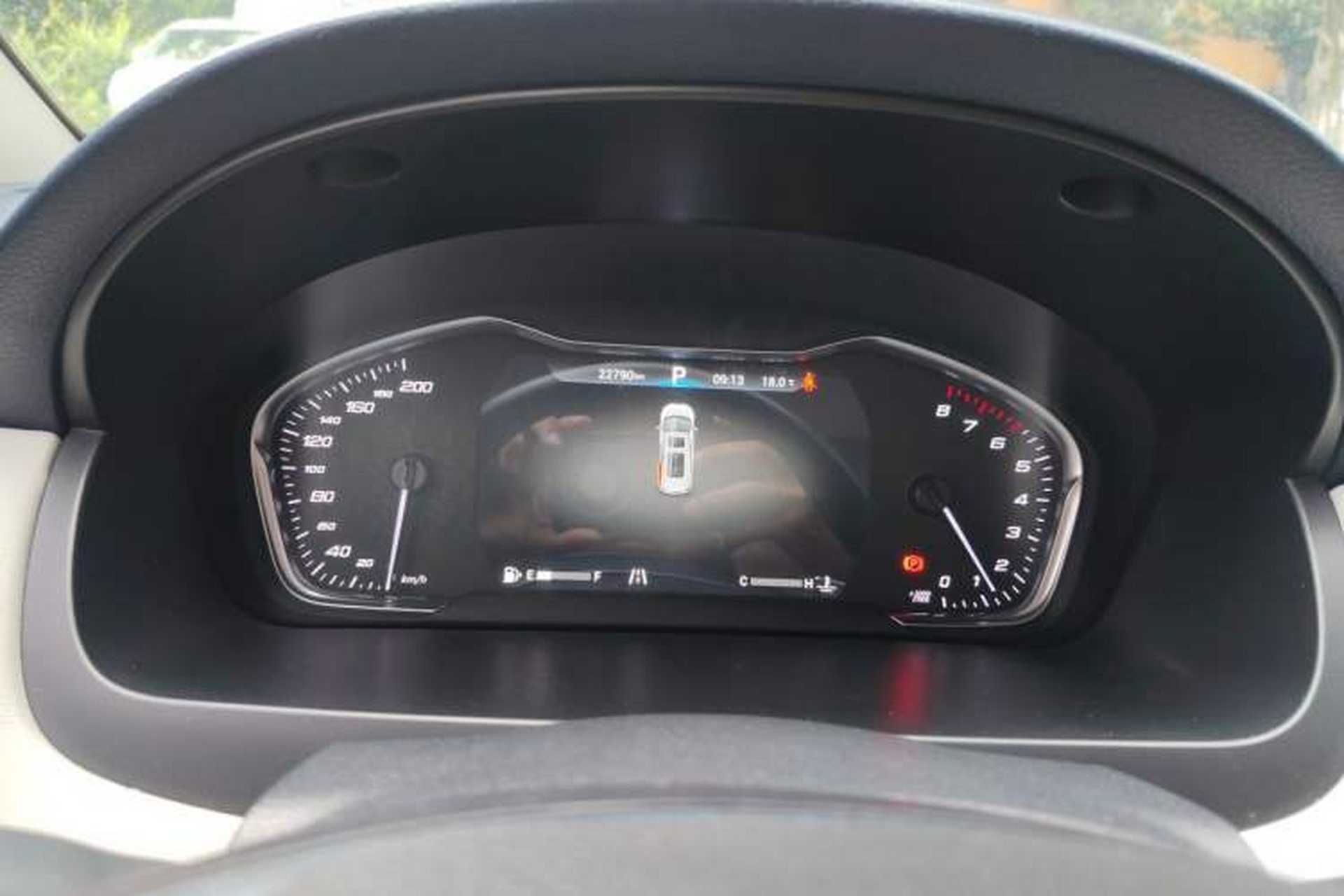 Used SAIC MAXUS G20 2023 Facelifted PLUS 2.0T Gasoline Automatic Flagship Edition Instrument Cluster