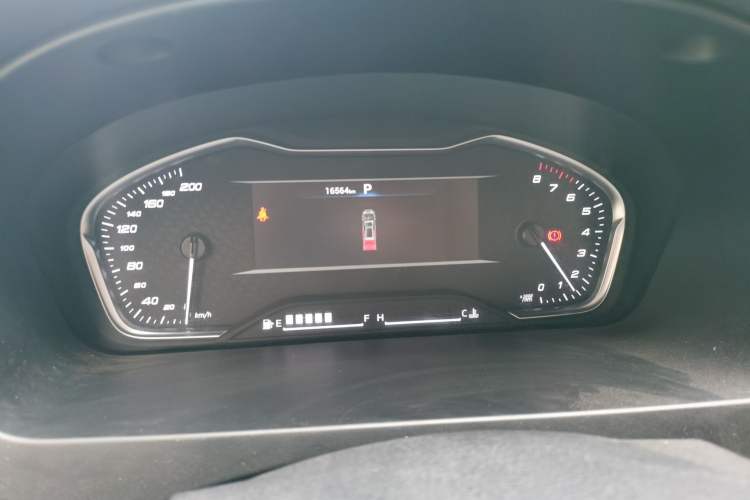 Used SAIC MAXUS G20 2023 Facelifted ES 2.0T Gasoline Automatic Value Edition Instrument Cluster