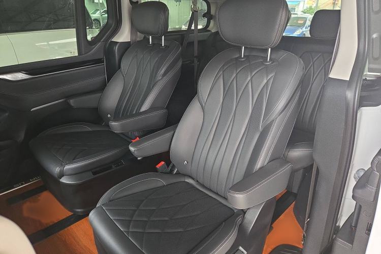 Used SAIC MAXUS G20 2023 PLUS 2.0T Diesel Automatic Luxury Edition Interior 1