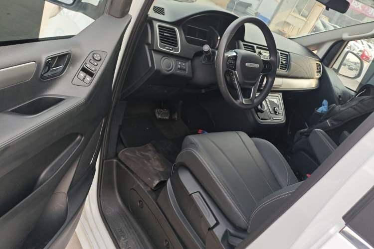 Used SAIC MAXUS G20 2023 ES 2.0T Gasoline Automatic Value Edition Interior 3