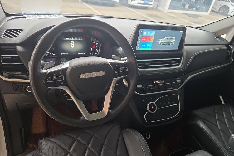 Used SAIC MAXUS G20 2023 PLUS 2.0T Diesel Automatic Luxury Edition Interior 3