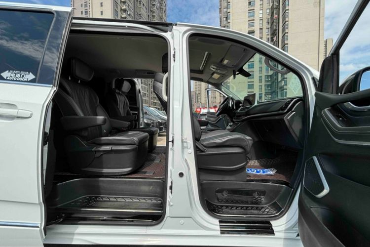 Used SAIC MAXUS G20 2023 Facelift PLUS 2.0T Diesel Automatic Luxury Edition Interior 5