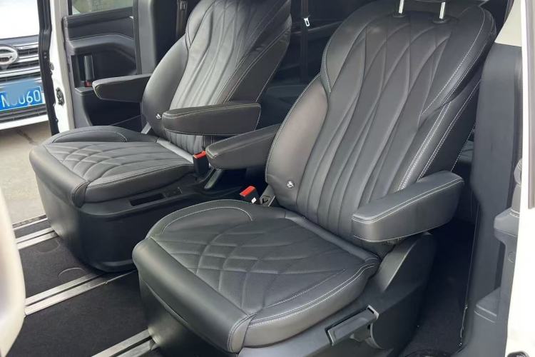 Used SAIC MAXUS G20 2023 Facelifted PLUS 2.0T Gasoline Automatic Luxury Edition Interior 5