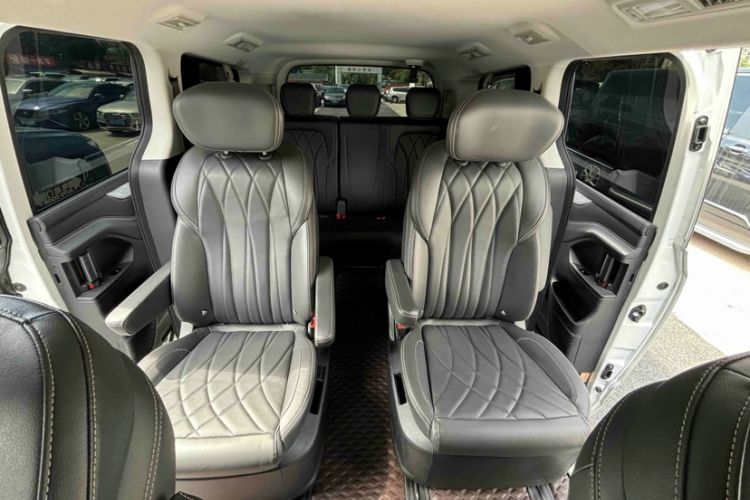 Used SAIC MAXUS G20 2023 Facelift PLUS 2.0T Diesel Automatic Luxury Edition Interior 7