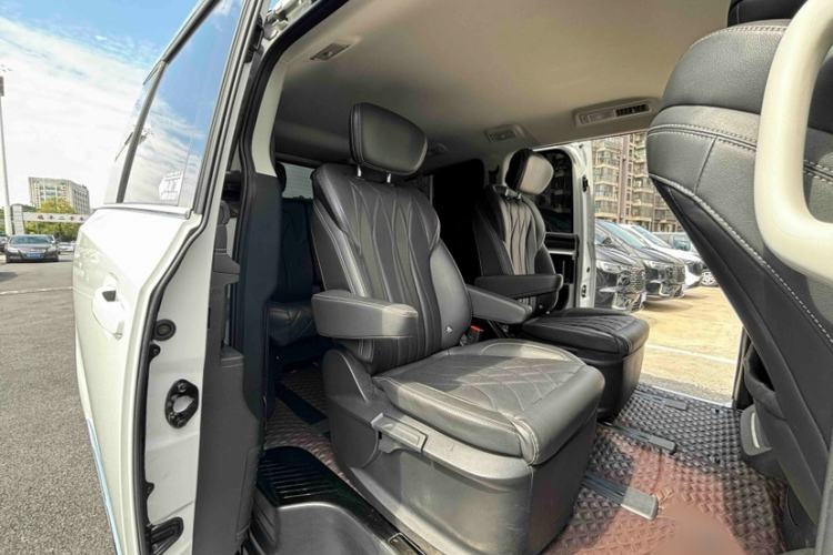 Used SAIC MAXUS G20 2023 Facelift PLUS 2.0T Diesel Automatic Luxury Edition Interior 8