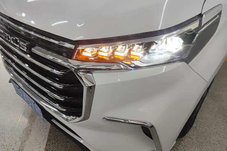 Used SAIC MAXUS G20 2023 Facelifted ES 2.0T Diesel Manual - Exceptional Value Edition Left Front Headlight