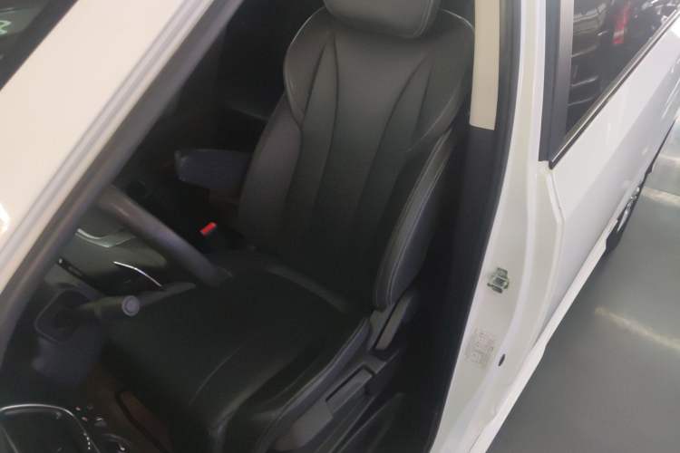 Used SAIC MAXUS G20 2023 ES 2.0T Gasoline Automatic Value Edition Left Front Seat