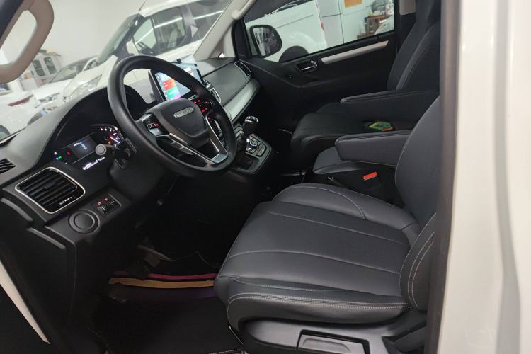 Used SAIC MAXUS G20 2023 Facelifted ES 2.0T Diesel Manual - Exceptional Value Edition Left Front Seat