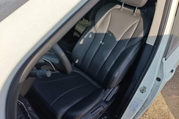 Used SAIC MAXUS G20 2023 Facelifted ES 2.0T Gasoline Automatic Value Edition Left Front Seat